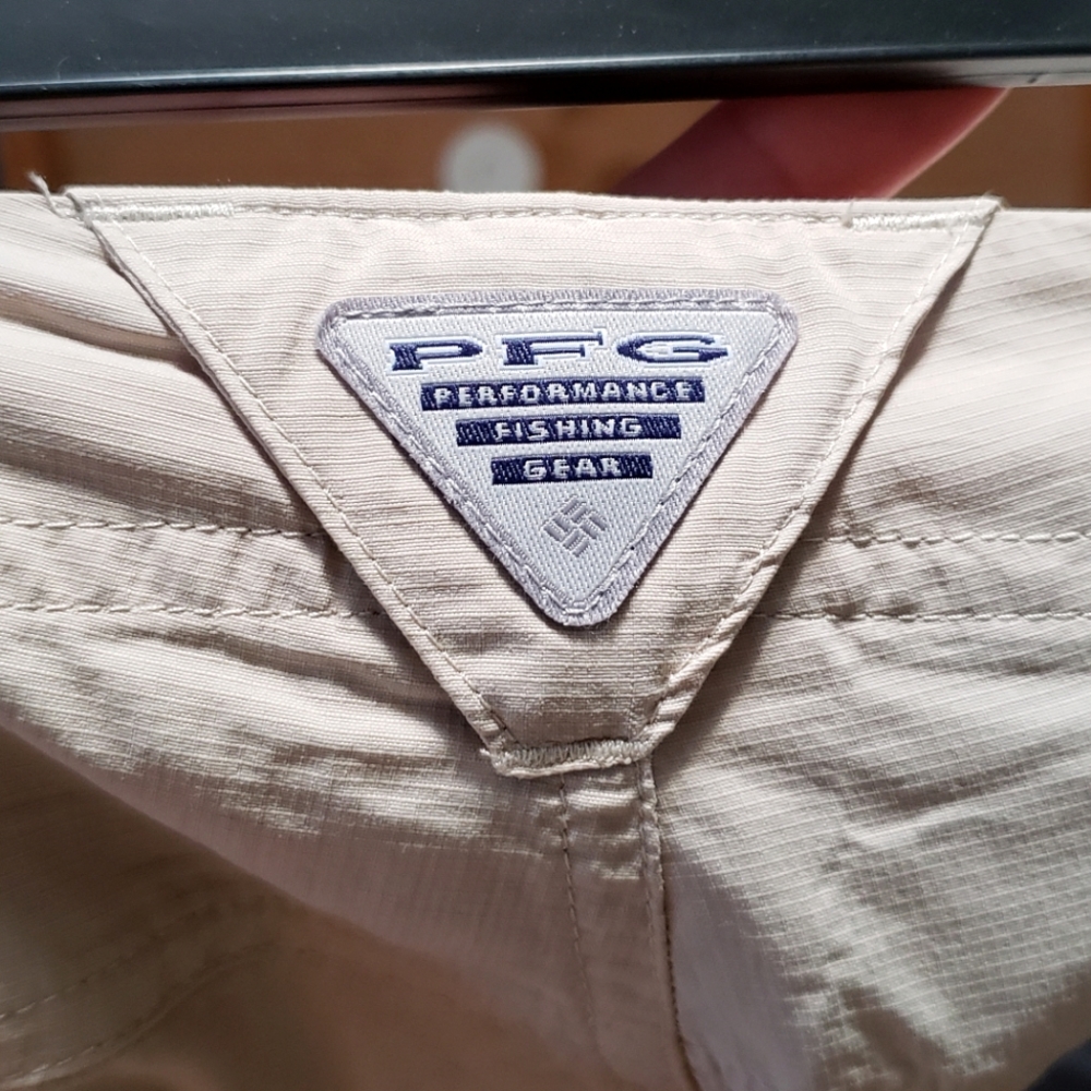 Columbia Aruba roll up PFG beige khaki cargo pants size 4 NWOT